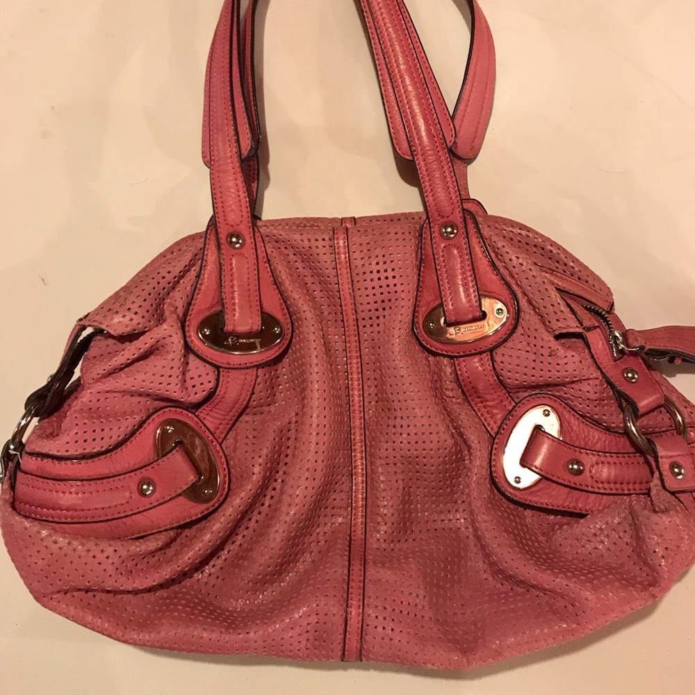 B makowsky pink leather purse.